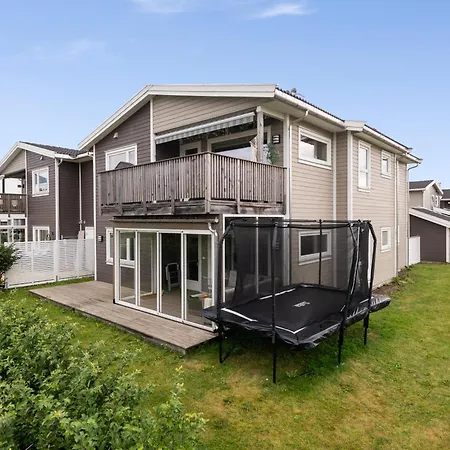 Appartement Spacious 4-br Free Parking Tønsberg