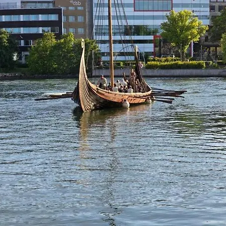 Spacious 4-br Free Parking Tønsberg