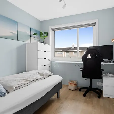 Spacious 4-br Free Parking Appartement Tønsberg