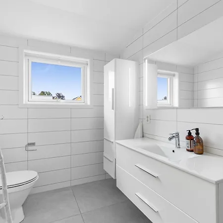 Spacious 4-br Free Parking Appartement Tønsberg