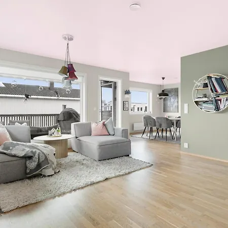 Appartement Spacious 4-br Free Parking Tønsberg